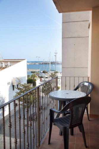 Apartamentos Port Камбрильс Экстерьер фото
